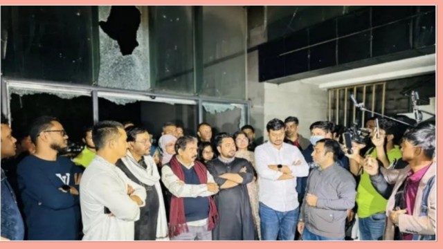 হামলার রাতে প্রতিরোধ না হওয়ায় ক্ষোভ প্রকাশ, সংবাদমাধ্যমের পাশে থাকার বার্তা